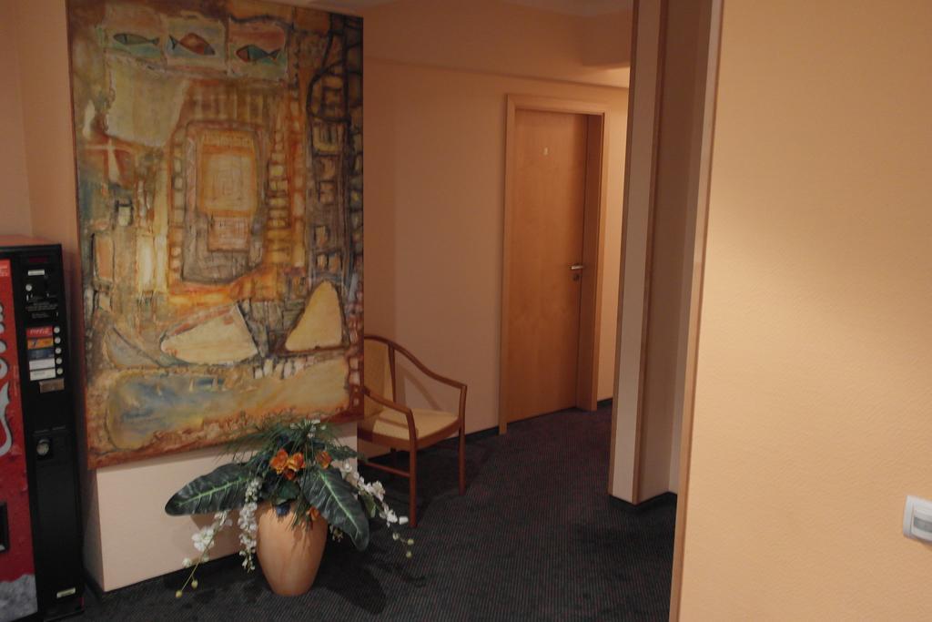 Hotel Jahnhaus Langenfeld  Exteriör bild
