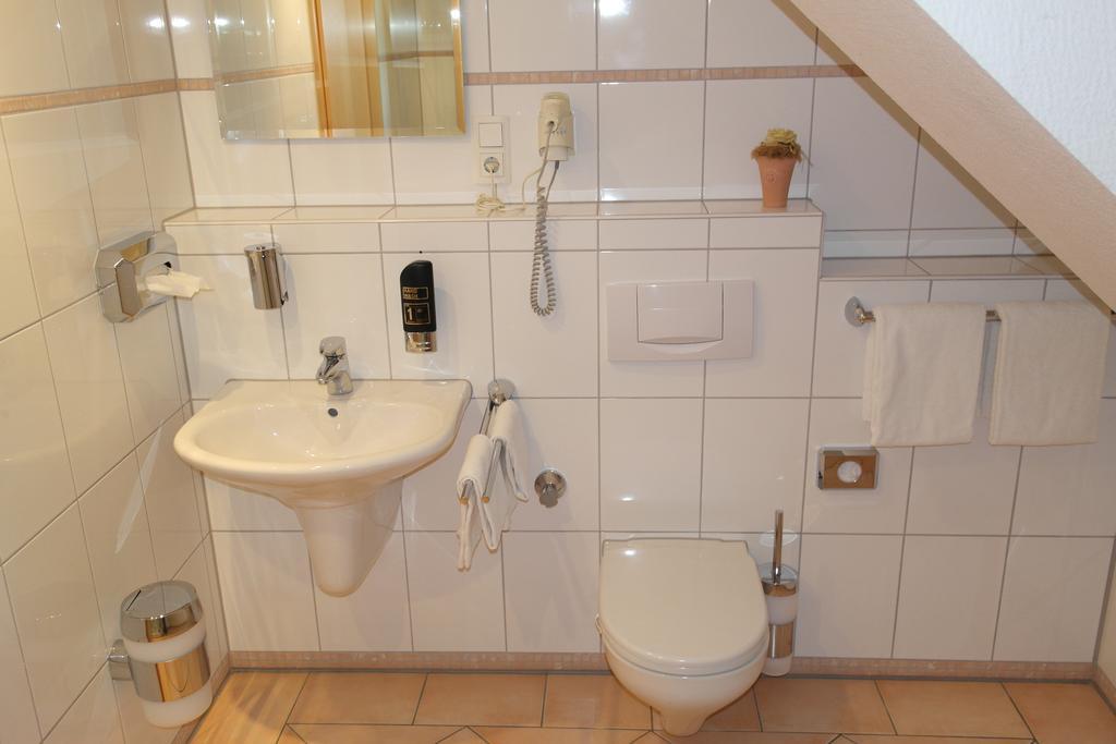 Hotel Jahnhaus Langenfeld  Rum bild