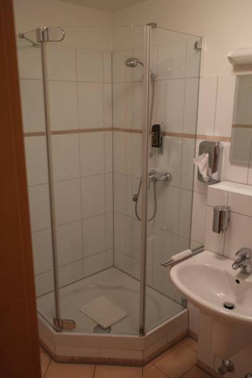 Hotel Jahnhaus Langenfeld  Rum bild