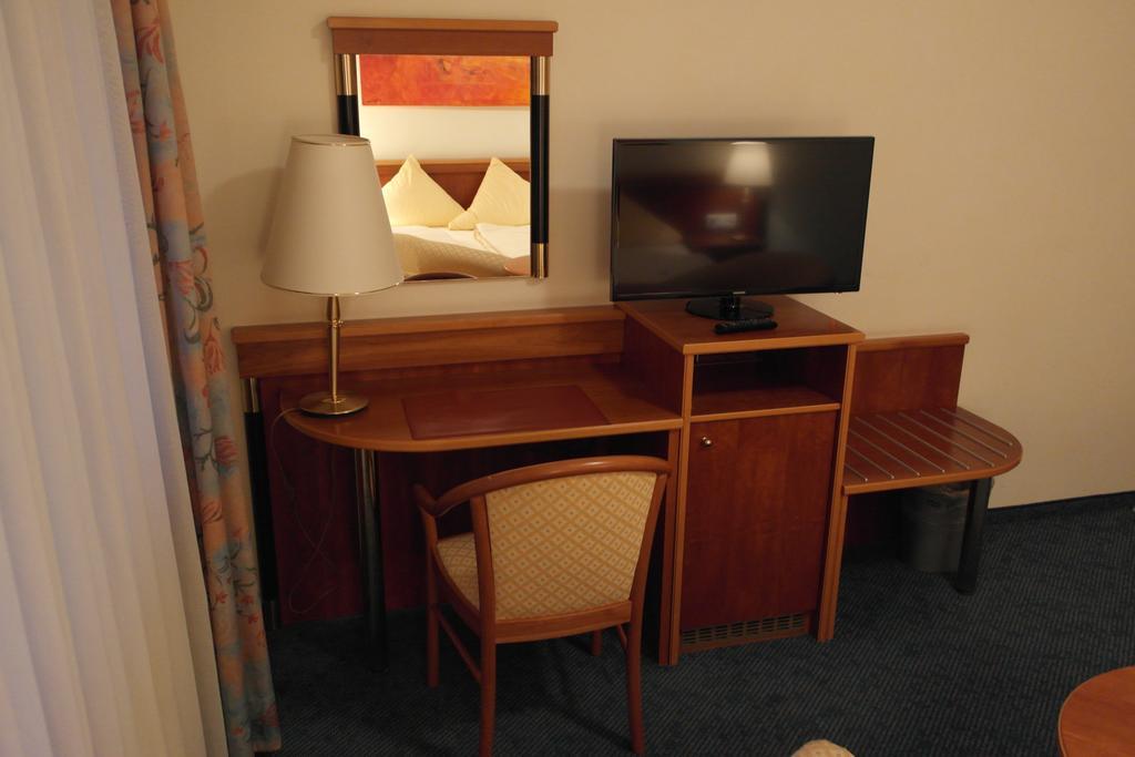 Hotel Jahnhaus Langenfeld  Rum bild